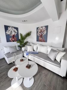 Gallery image of Dedis Apartment's in Neos Marmaras