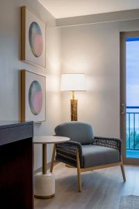 Ruang duduk di The Westin Jekyll Island Beach Resort