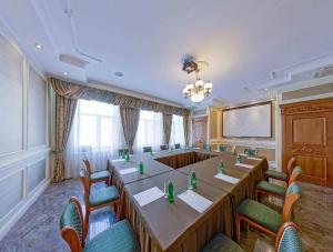 ロストフ・ナ・ドヌにあるHermitage Hotel Rostov-on-Donのギャラリーの写真