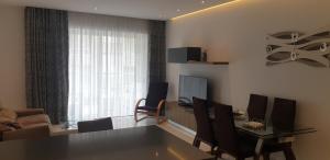 TV a/nebo společenská místnost v ubytování Eivissa Appartment