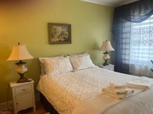 Ένα ή περισσότερα κρεβάτια σε δωμάτιο στο Comfort Stay in Brooklyn - Shared with a Host House Spaces