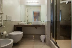 Kúpeľňa v ubytovaní Album Boutique Rooms