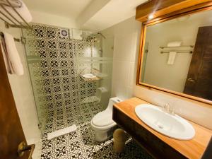 Koupelna v ubytování Artinka Boutique Hotel