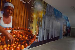 Φαγητό σε αυτό το διαμέρισμα ή κάπου εκεί κοντά