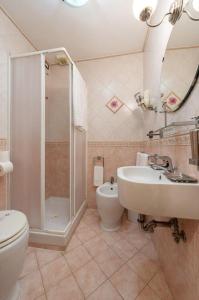 Kamar mandi di Sancta Scala