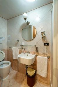 Kamar mandi di Sancta Scala