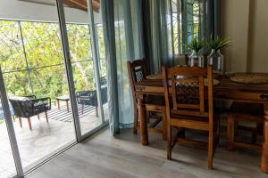 Gambar di galeri bagi Almond Tree Villa Beach Hideaway with Jacuzzi di Gros Islet