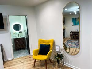 Χώρος καθιστικού στο The Huber The Archive Lofts +35 φωτογραφίες