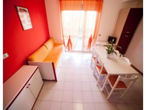 Φωτογραφία από το άλμπουμ του Appartement in Luni mit Pool σε Luni