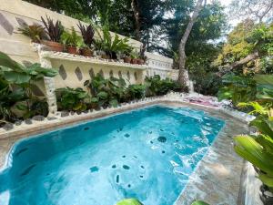Bassein majutusasutuses Spacious room in Tagaytay! Pool, Billiards, Netflx või selle lähedal