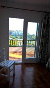 Apartamentos Encanto Del Mar的阳台或露台