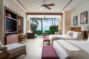 Postel nebo postele na pokoji v ubytování Dorado Beach, a Ritz-Carlton Reserve