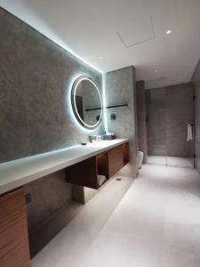 Bagno di UrCove by Hyatt Shanghai Lujiazui Expo Center