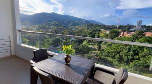 Fotografie z fotogalerie ubytování Mountain View Pool & Slide AC 5min to Town v destinaci Santa Fe de Antioquia