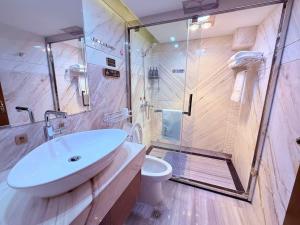 A bathroom at Yunshan Xiaoyuan