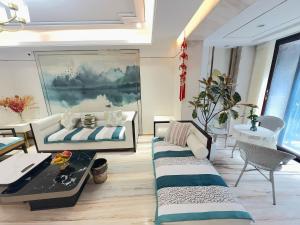 A seating area at Yunshan Xiaoyuan
