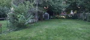 Afbeelding uit fotogalerij van 1-bdrm apartment 3 min walk to McMaster University in Hamilton
