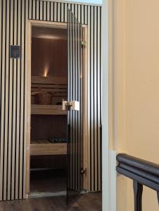 Afbeelding uit fotogalerij van Mijn appartement met sauna en lift in Voerendaal
