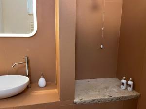 A bathroom at Dimora di Dante