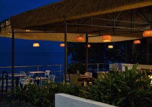 Restaurace v ubytování Hotel Sentral Seaview @ ​Beachfront