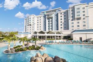 Bazén v ubytování Embassy Suites by Hilton San Juan - Hotel & Casino nebo v jeho okolí