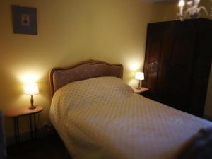 Ένα ή περισσότερα κρεβάτια σε δωμάτιο στο La appartement des rosiers +25 φωτογραφίες