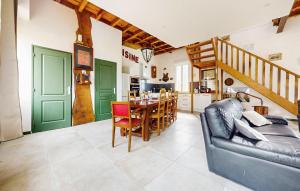Φωτογραφία από το άλμπουμ του Cozy Home In Cossaye With Wifi σε Cossaye