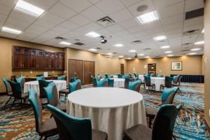Бизнес-центр и/или конференц-зал в Holiday Inn South Jordan - SLC South by IHG +55 фотографий