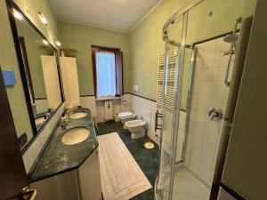 Ένα μπάνιο στο Villa La Quiete Inn -Private Pool - Parking - Wifi +16 φωτογραφίες