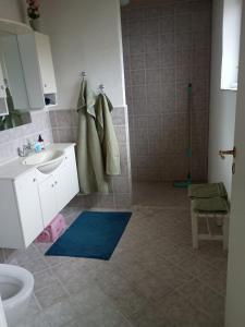 Vannituba majutusasutuses 70 m2 Anneks på gården