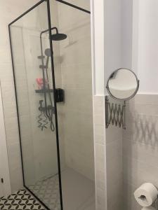 A bathroom at Torre de Ambroz
