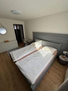 Postel nebo postele na pokoji v ubytování Ubytování pod Rozhlednou