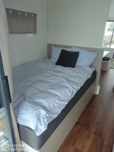 Afbeelding uit fotogalerij van The houseboat Astrid in Sölvesborg