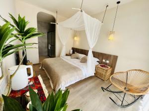 Postel nebo postele na pokoji v ubytování Siguniangshan Town Tingshan Wild Luxury B&B