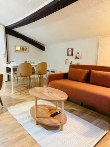 Χώρος καθιστικού στο Appartement Proche Place Soult l 2 CH l Climatisé +9 φωτογραφίες