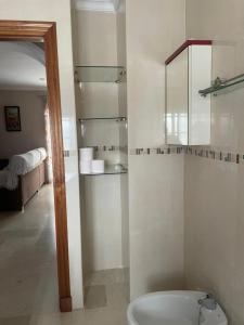 Ένα μπάνιο στο Casa Luna Toro +26 φωτογραφίες
