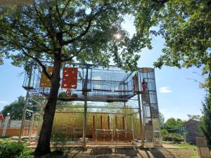 Photo de la galerie de l'établissement Camping Domaine de Senaud, à Albon 18 autres photos