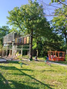 Photo de la galerie de l'établissement Camping Domaine de Senaud, à Albon