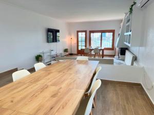 A kitchen or kitchenette at Villa Lucía - Benalmádena Costa