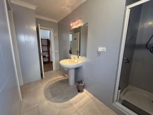 A bathroom at Villa Lucía - Benalmádena Costa