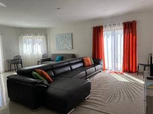 Setusvæði á Cozy, Spacious 3 Bedroom Maisonette, 6 to 9 ppl, 1 min walk from Seafront