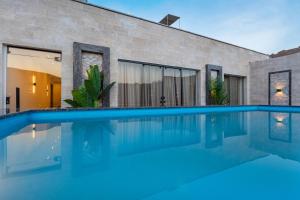 The swimming pool at or close to Beyond Pyramids View