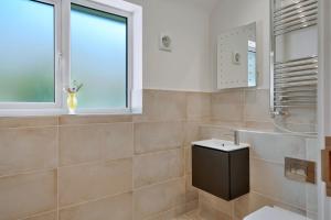 Finest Retreats - Tree View tesisinde bir banyo