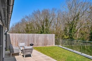Finest Retreats - Tree View tesisinin dışında bir bahçe