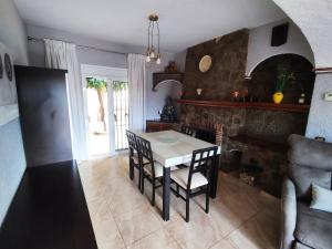 Χώρος καθιστικού στο Beautiful villa with a pool