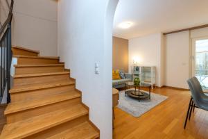 Fotografie z fotogalerie ubytování Cozy Central Duplex Garden & Family Comfort v destinaci St. Moritz