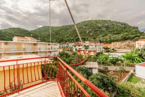 Γενική θέα στο βουνό ή θέα στο βουνό από  αυτό το διαμέρισμα +4 φωτογραφίες