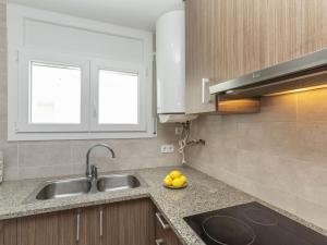 Kuchyň nebo kuchyňský kout v ubytování Apartment Blue Ocean-2 by Interhome