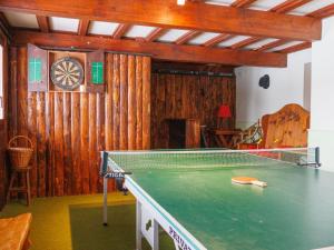 Τραπέζι μπιλιάρδου στο Chalet Le Cyclamen by Interhome