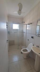 Ένα μπάνιο στο Cobertura da Viviane